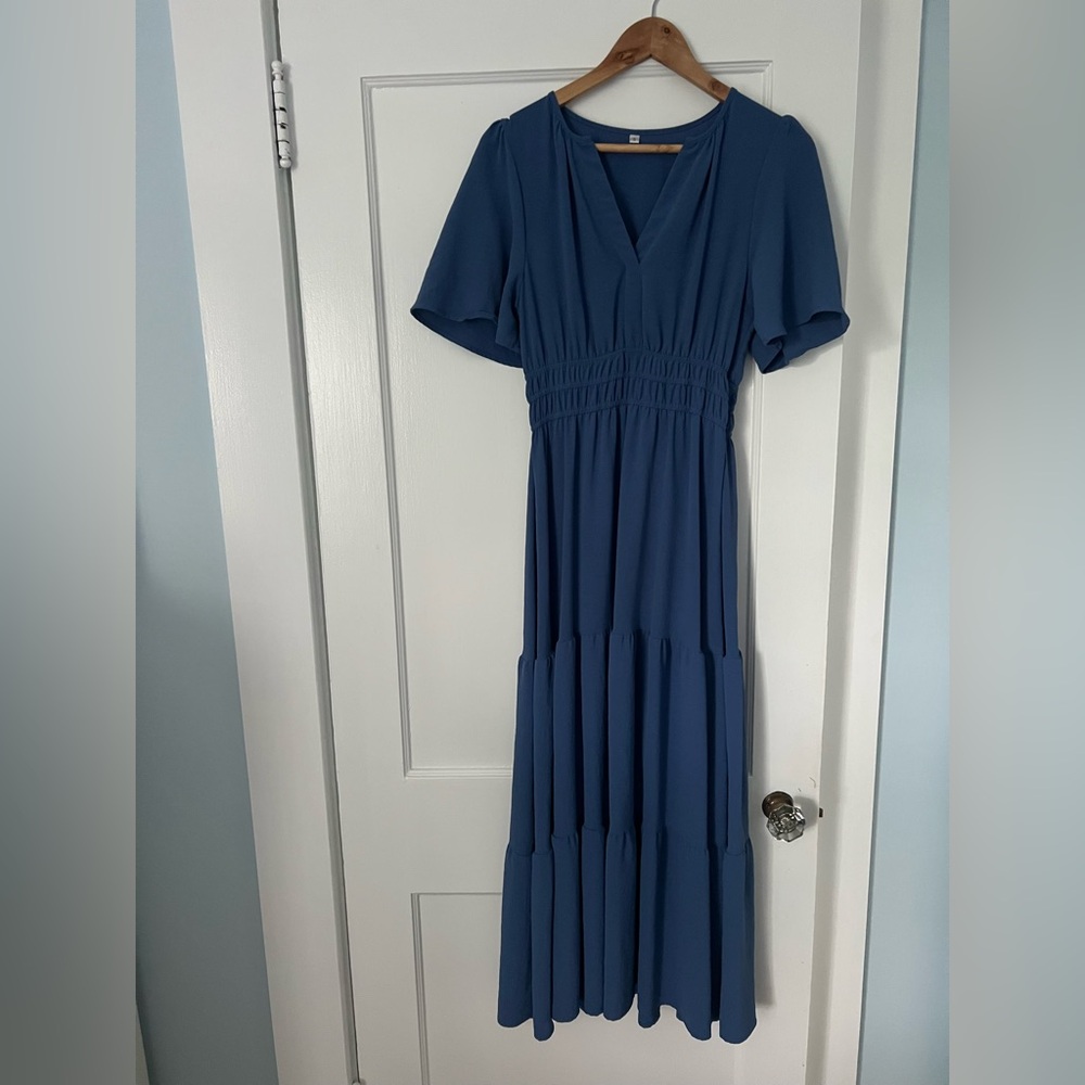 Women's Blue V-Neck Tiered Maxi Dress